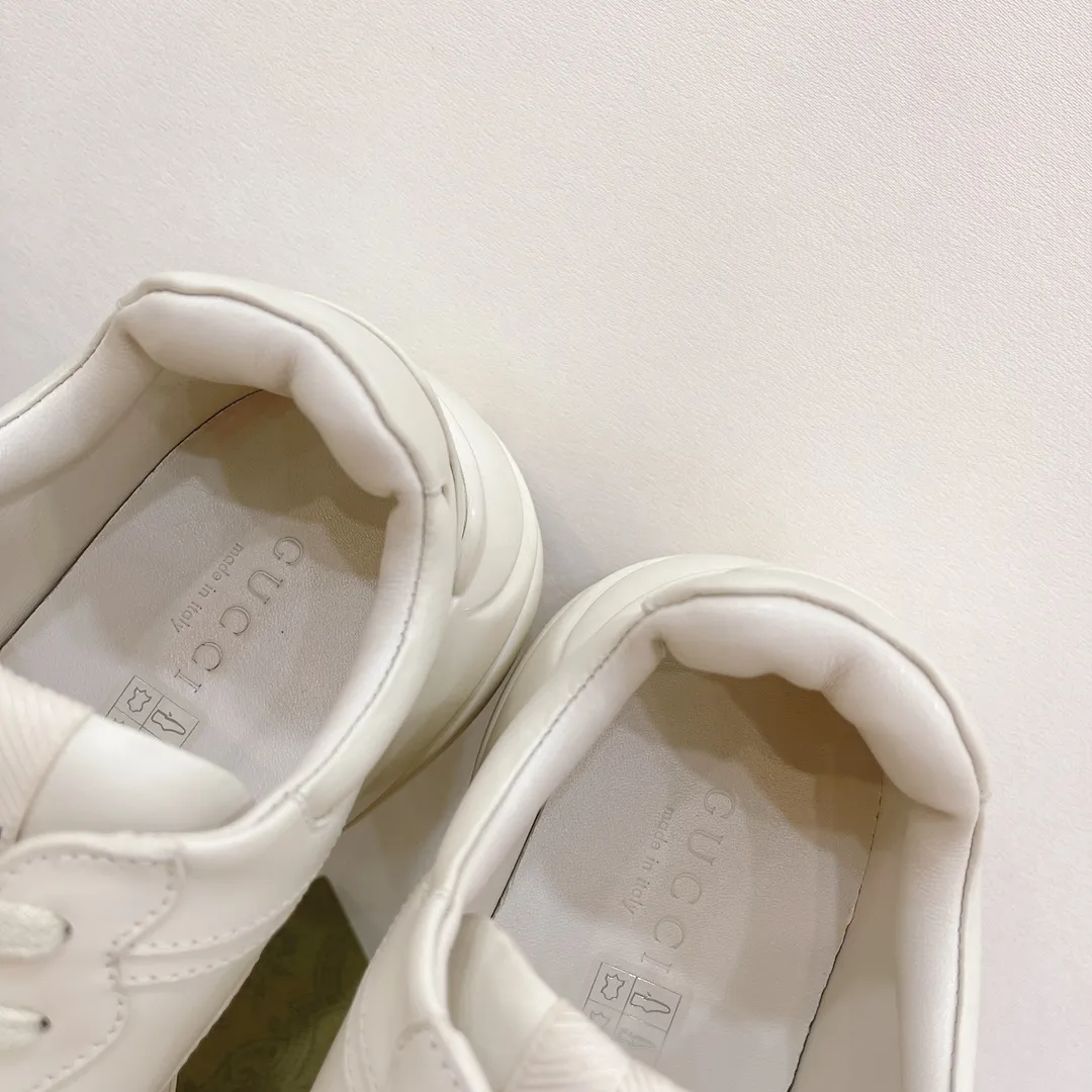 Top version P800 Ordinary version P620 GUCCI dad shoes latest upgraded version❗❗ P Women's 400 Men's 380 The fabric is 100% consistent with the counter. The whole series uses four leather styles. Each pattern color and fabric are one-to-one consistent with the counter. Women's code 35 36 37 38 39 40 Men's code 39 40 41 42 43 44 (women's 34 Men's size 45 (can be customized)